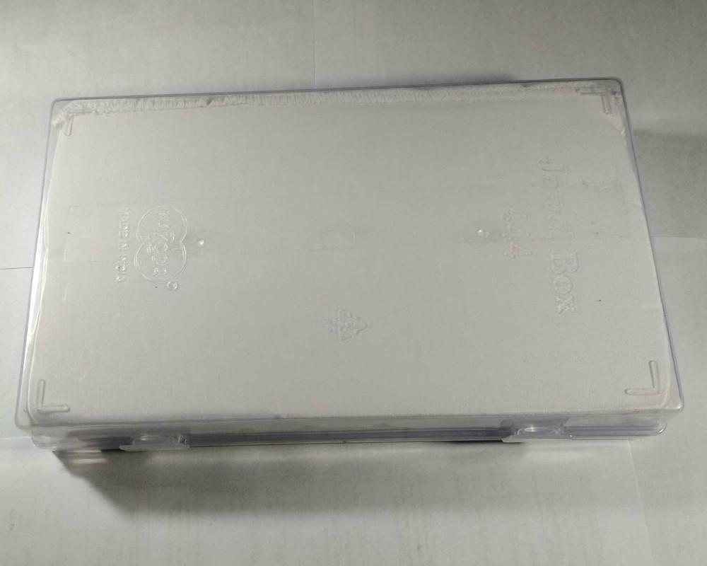 Display Storage plastic box with insert white cotton clothes with box 28 pieces