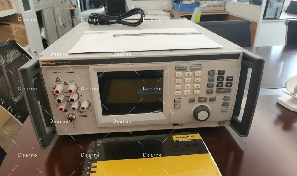 FLUKE 5730A High Performance Multifunction Calibrator