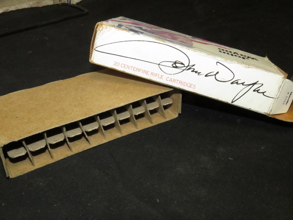 JOHN WAYNE - Winchester 32-40 Cartridge Box Empty With Insert