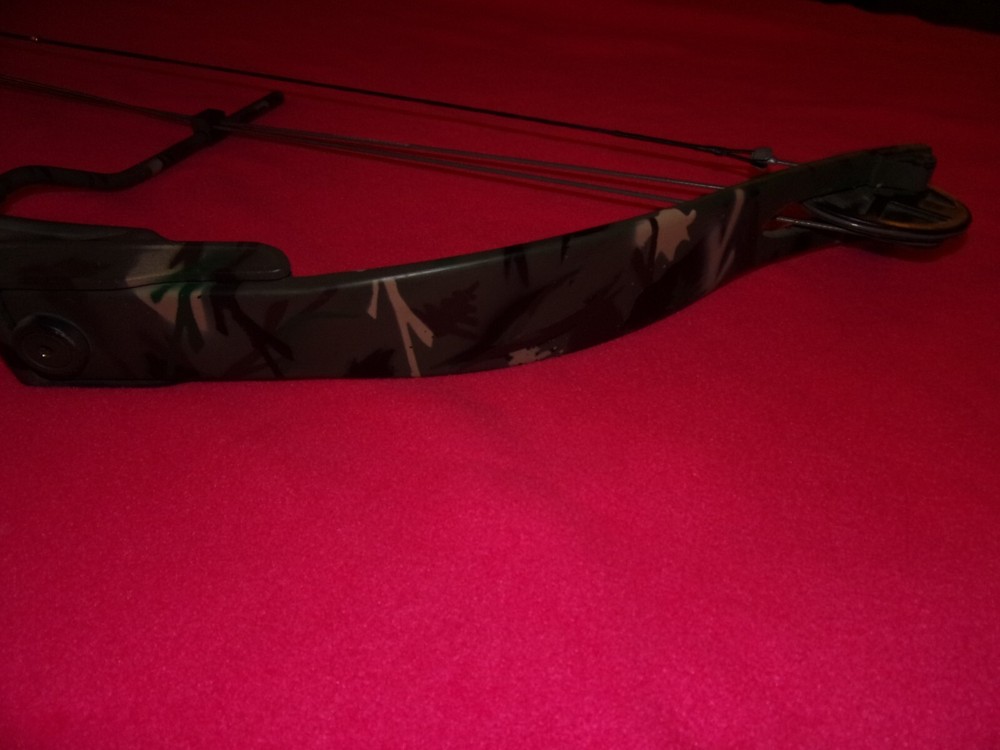 PSE Fast Flight Compound Bow