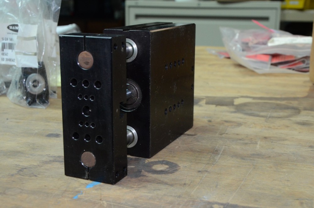 RoboHand DLT-12M-E-C-25 Block Buster Slide