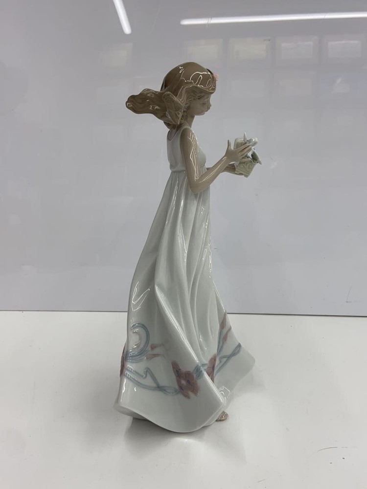 Lladro Interior Grocery WHT 6777 Used