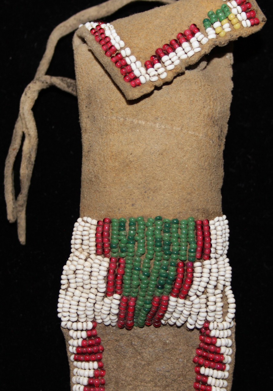 Ute Beaded Tab Bag