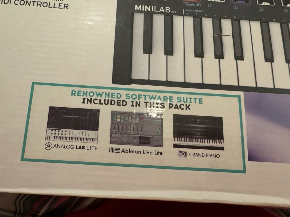 Arturia MiniLab Mkii Black Edition Universal Midi Controller