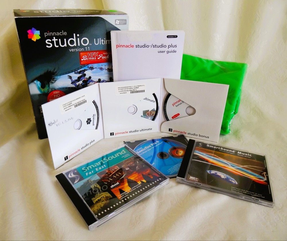 Pinnacle Studio Ultimate Version 11 Home Movie Making & Editing Software