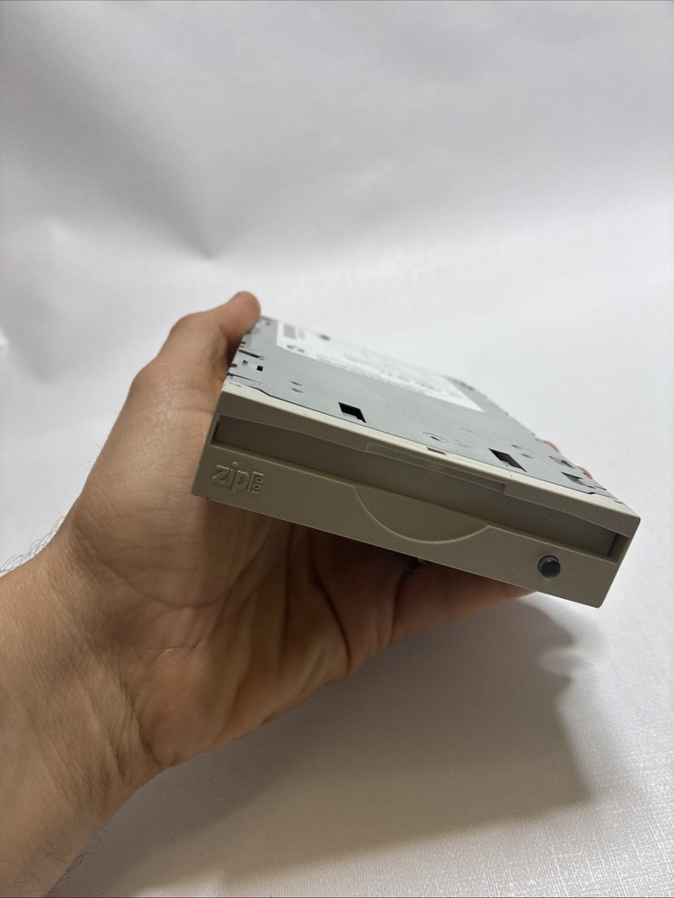 Iomega Z100ATAPI Zip 100 Internal 3.5" Drive