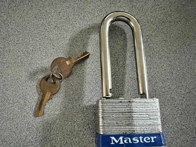 MASTER LOCK 5LJ 2 /12" SHACKLE 2" WIDE DOUBLE LOCKING