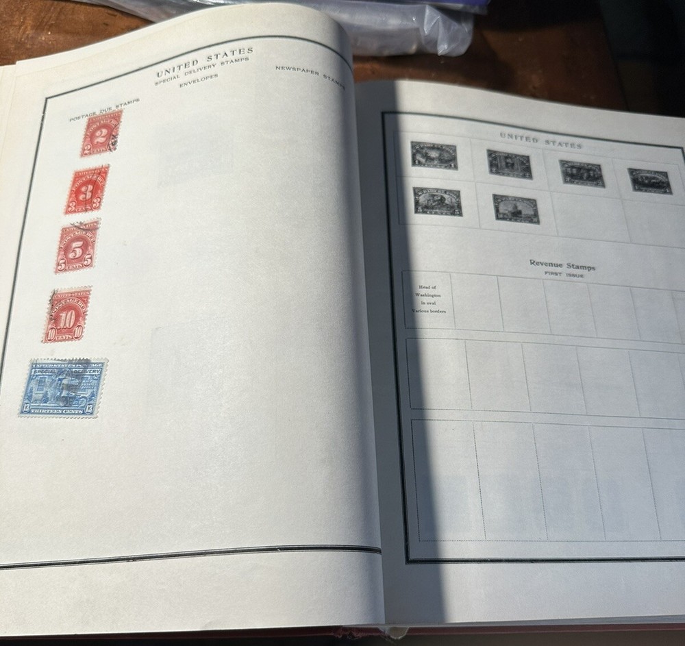 1946 Modern Postage Stamps Book From All Over The World With Stamps