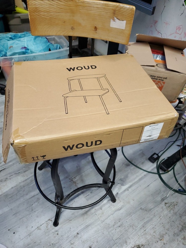 Woud Slalom Step Stool, White Pigmented Oak