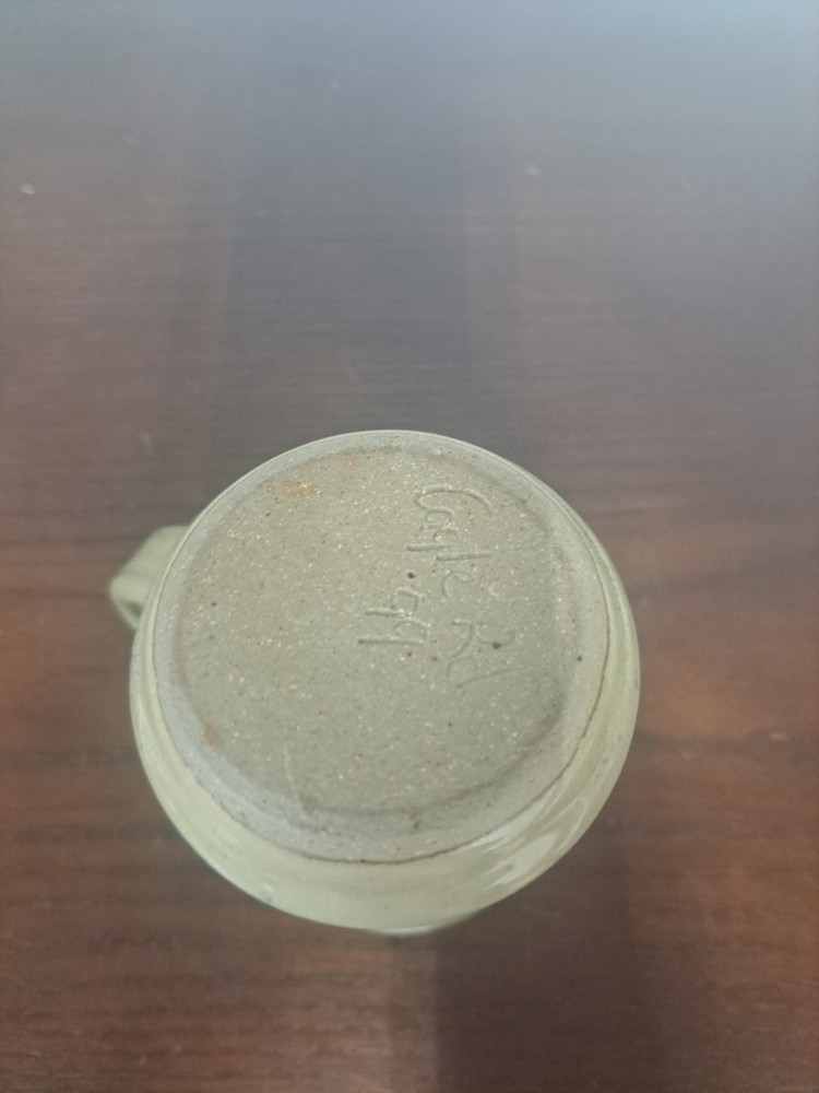 1999 Eagle Road Handcrafted Tan Pottery Mug