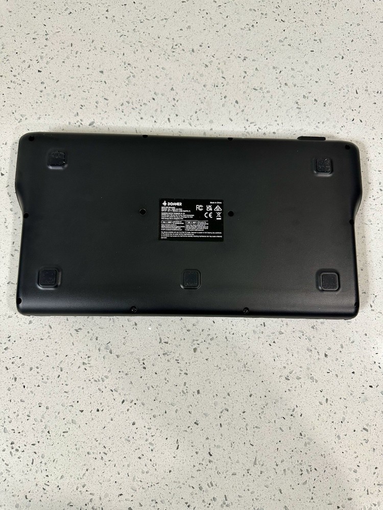 New Donner USB-C MIDI Keyboard DJ Controller OLED 25Key 8Drum Pad Touch Bar