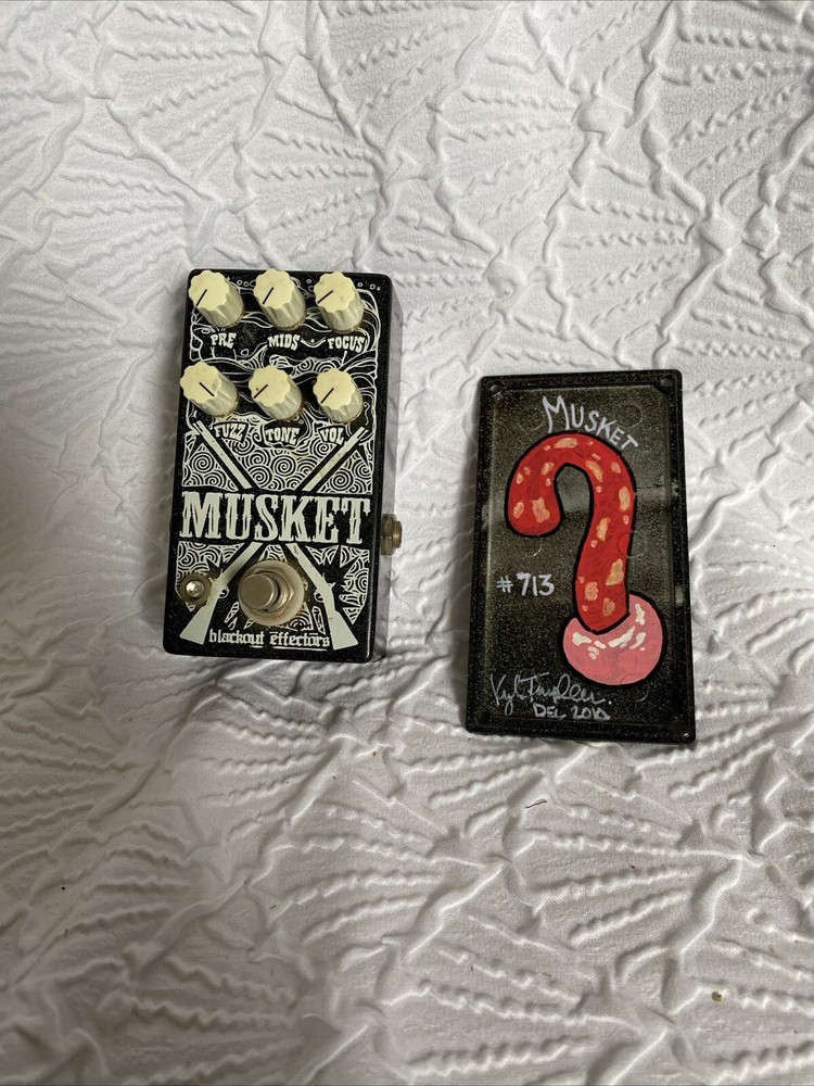 Blackout Effectors Musket version 2 Fuzz pedal