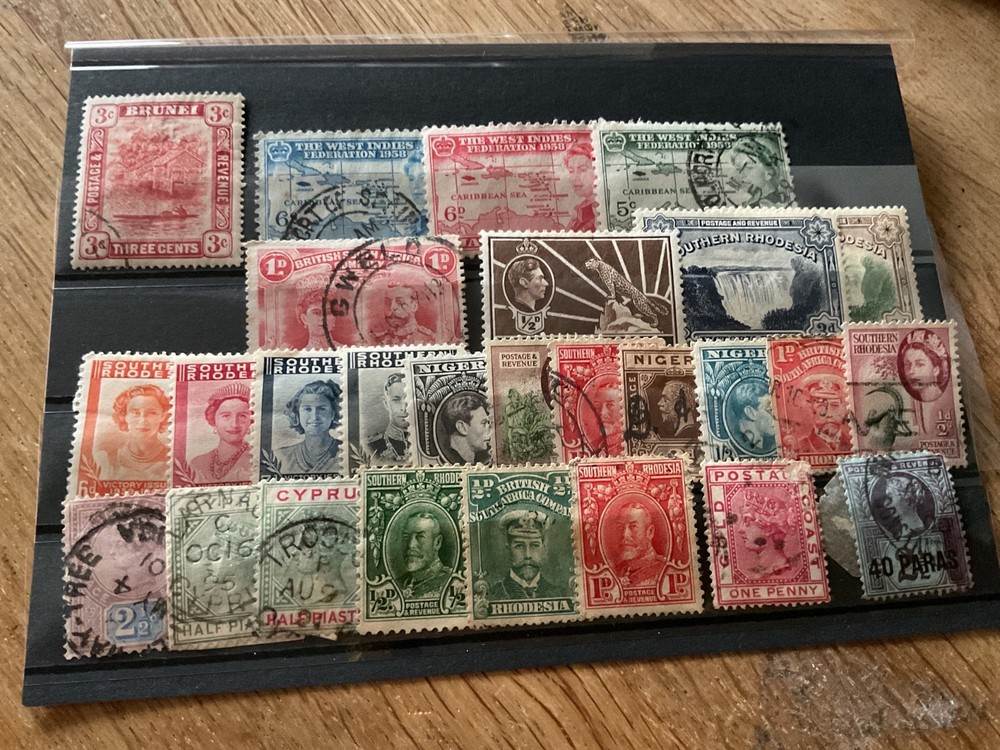 Commonwealth used   stamps B2071