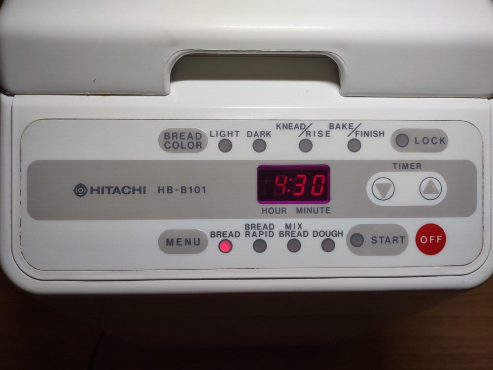 Hitachi Automatic Bread Maker Home Bakery Machine HB-B101...TESTED