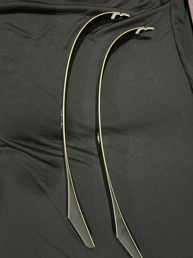 Fred bear Take Down #1 Limbs Black Glass 40LB