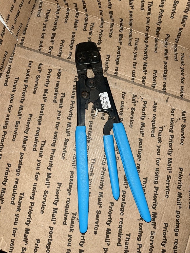 Sharkbite 3 Handle Pex Clamp Tool With Blue Handle #865895