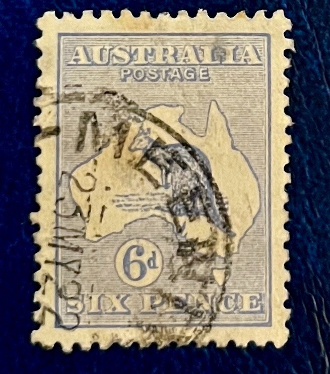 Australia 48   1915-1924 Kangaroo & Map Stamp   Used