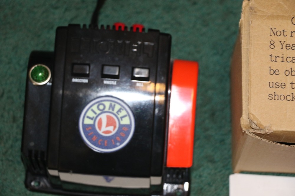 Lionel modern with set box, beautiful condition, smoke, light, forward/reversebx