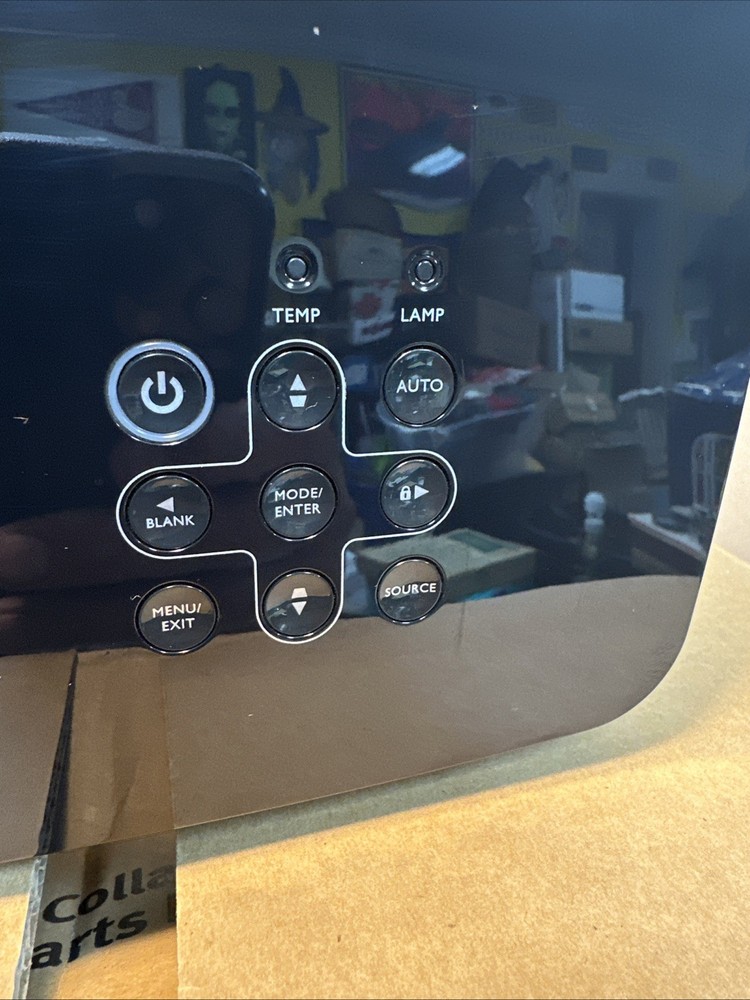 InFocus Projector IN102 Complete Original Box Remote-Instructions Cords Bundle