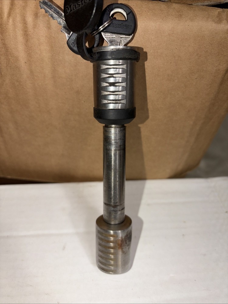 master lock trailer hitch locking pin Used
