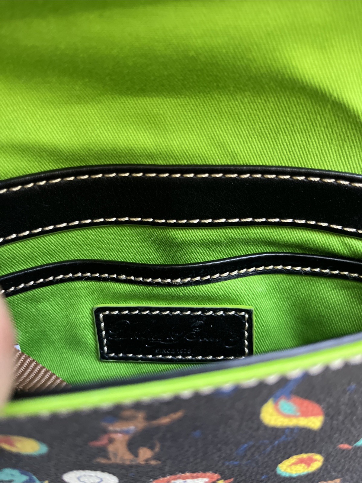 DOONEY & BOURKE PIXAR20 CROSSBODY BAG PURSE BELT BAG BLACK DISNEY AOP EUC