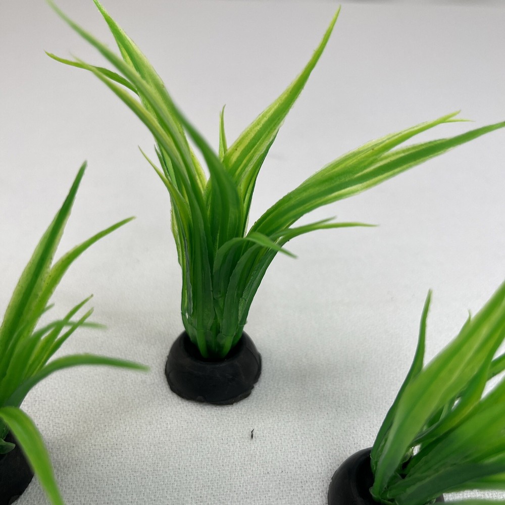 3 PC Xunyee Plastic Aquarium Plants