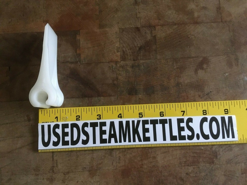 STEAM KETTLE SCRAPER BLADE, MAGNETIC.