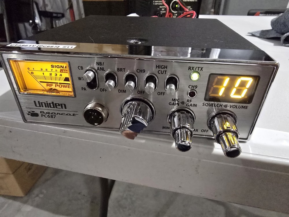 Uniden Bearcat PC687 Cb
