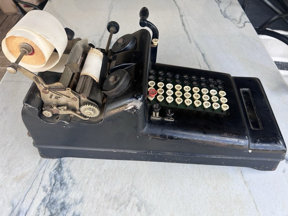 Vintage Burroughs Adding Machine 1926 - Serial: 3-1073290