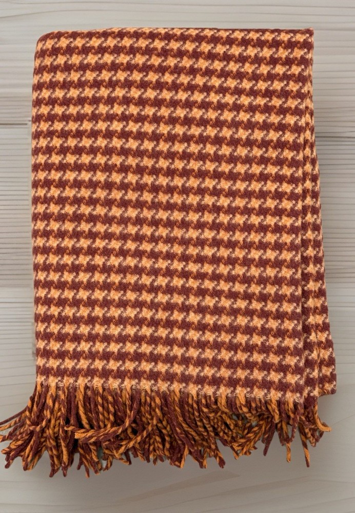 Rejuvenation Ferguson Houndstooth Wool Throw Ruby and Rust New! Read
