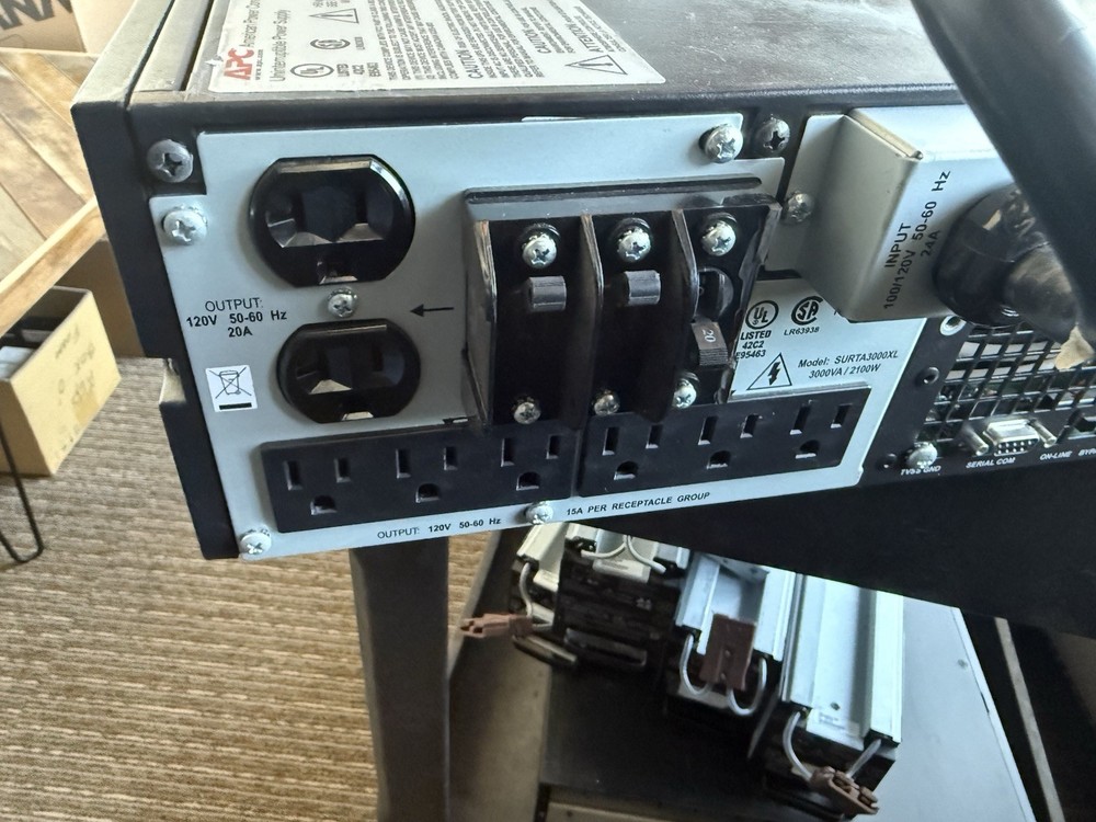 APC UPS BACKUP SYSTEM SURTA3000XL SMARTUPS SMART No Battery Cells.