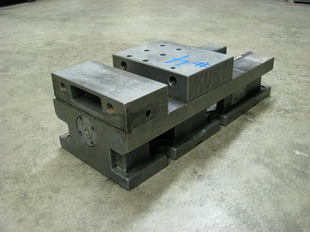 KURT Angle Lock Mill Vise 6"