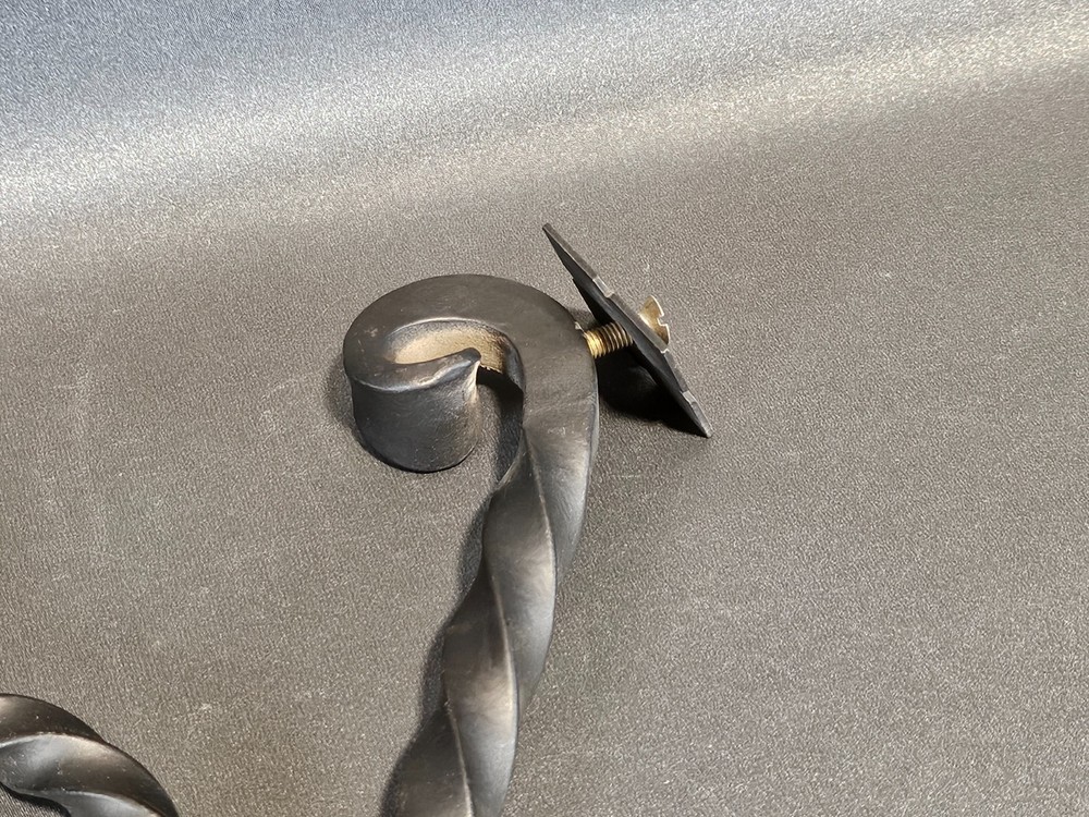 Metal Twist Door Knocker & Handle