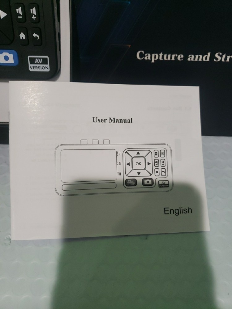 UR230A Analog SVideo Camera USB Tape VCR VHS Capture Card Box MP3 Video Recoder