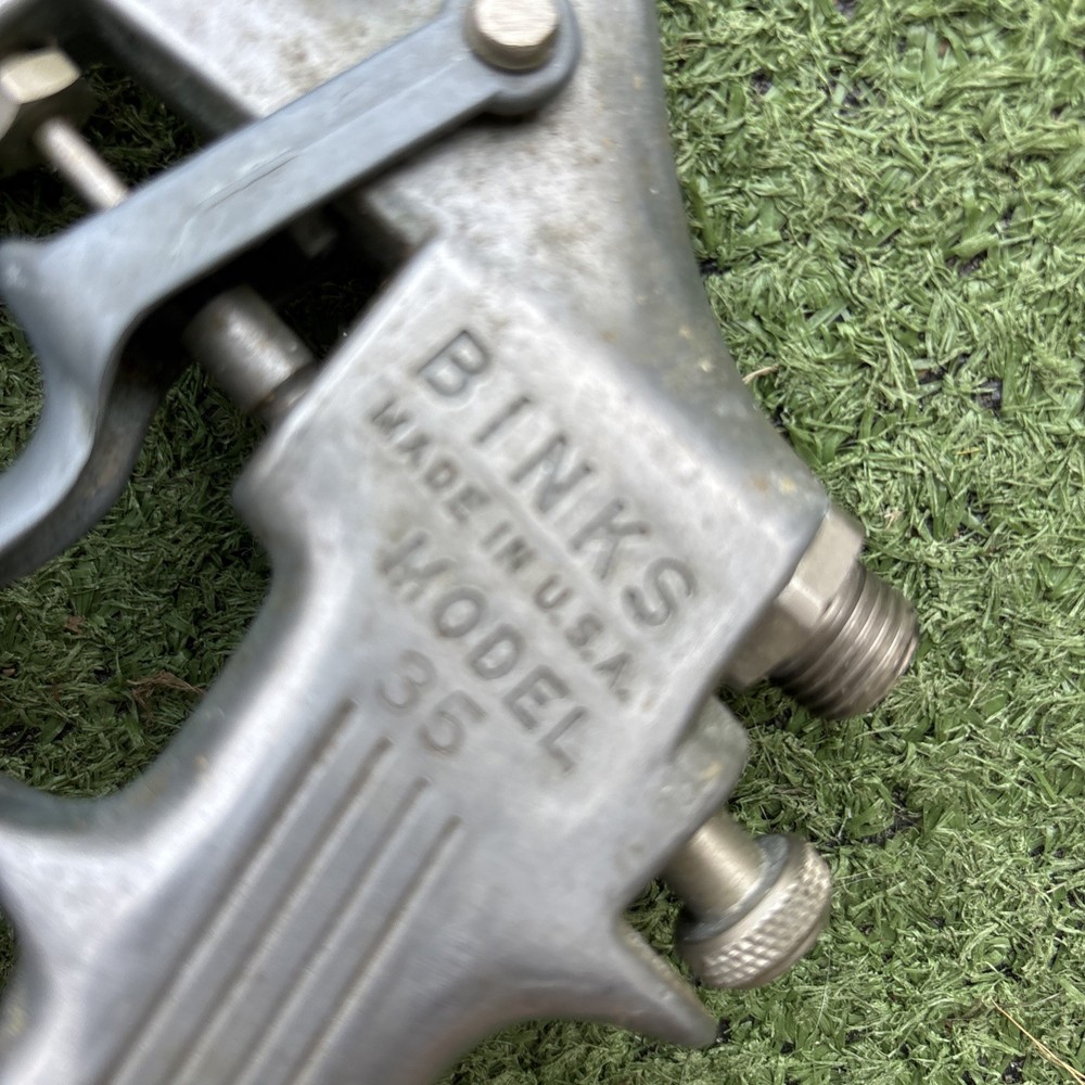 Vintage Binks Model 35 Pneumatic Paint Sprayer with box info