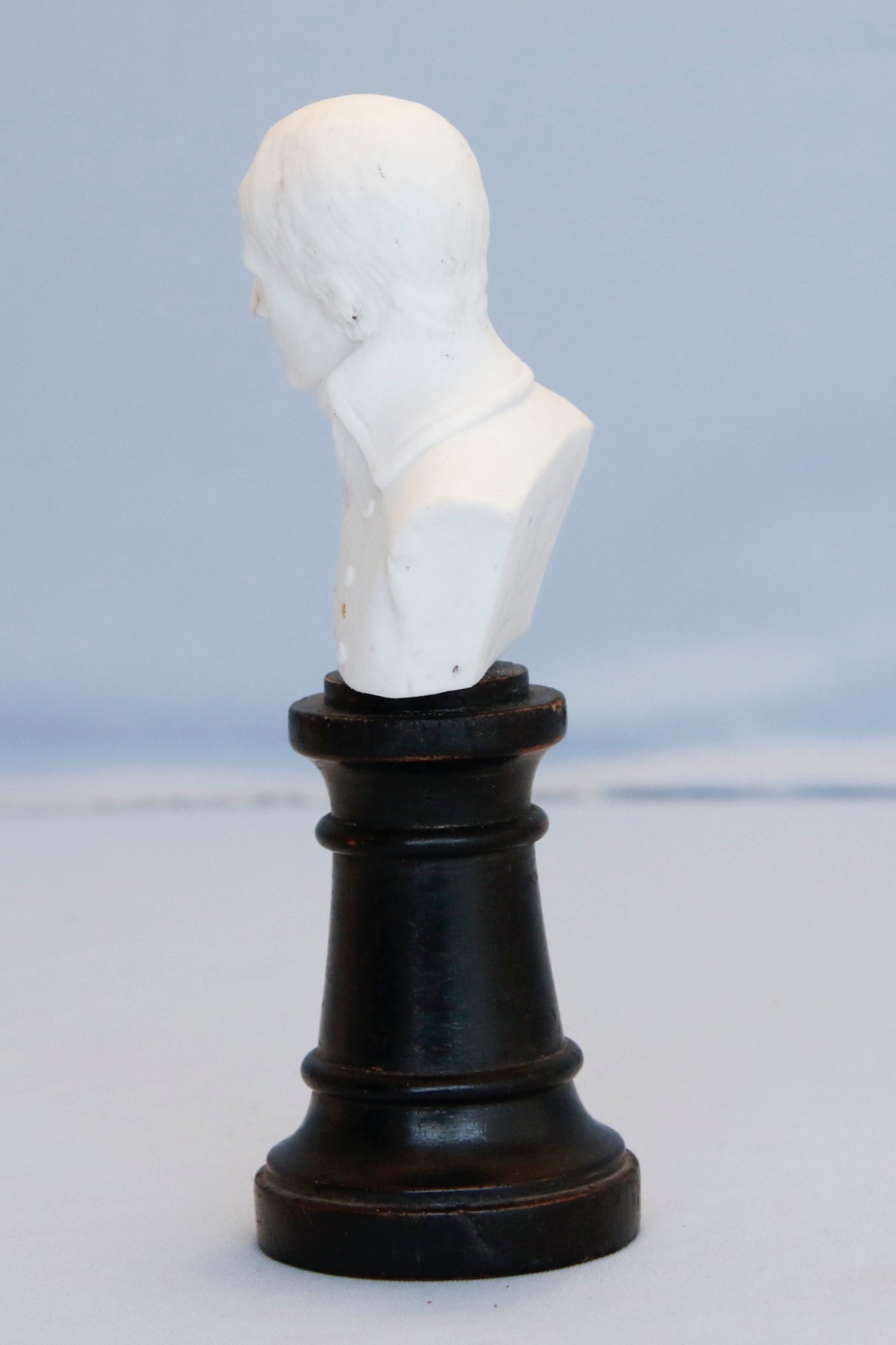 White Bust of French Emperor Napoleon Bonaparte Waterloo Battle War