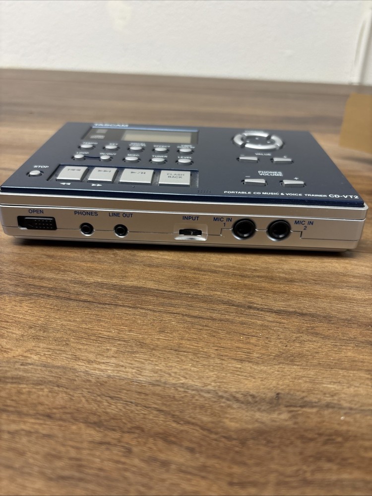TASCAM CD-VT2 Vocal CD Trainer - Blue