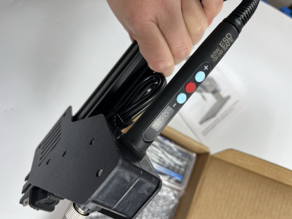 Cxydm Vertical Heat Pressing Machine With380PCS Threaded Inserts