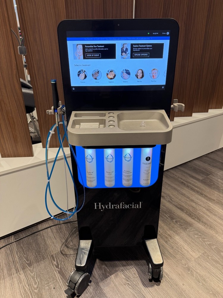 HydraFacial Syndeo Facial Machine
