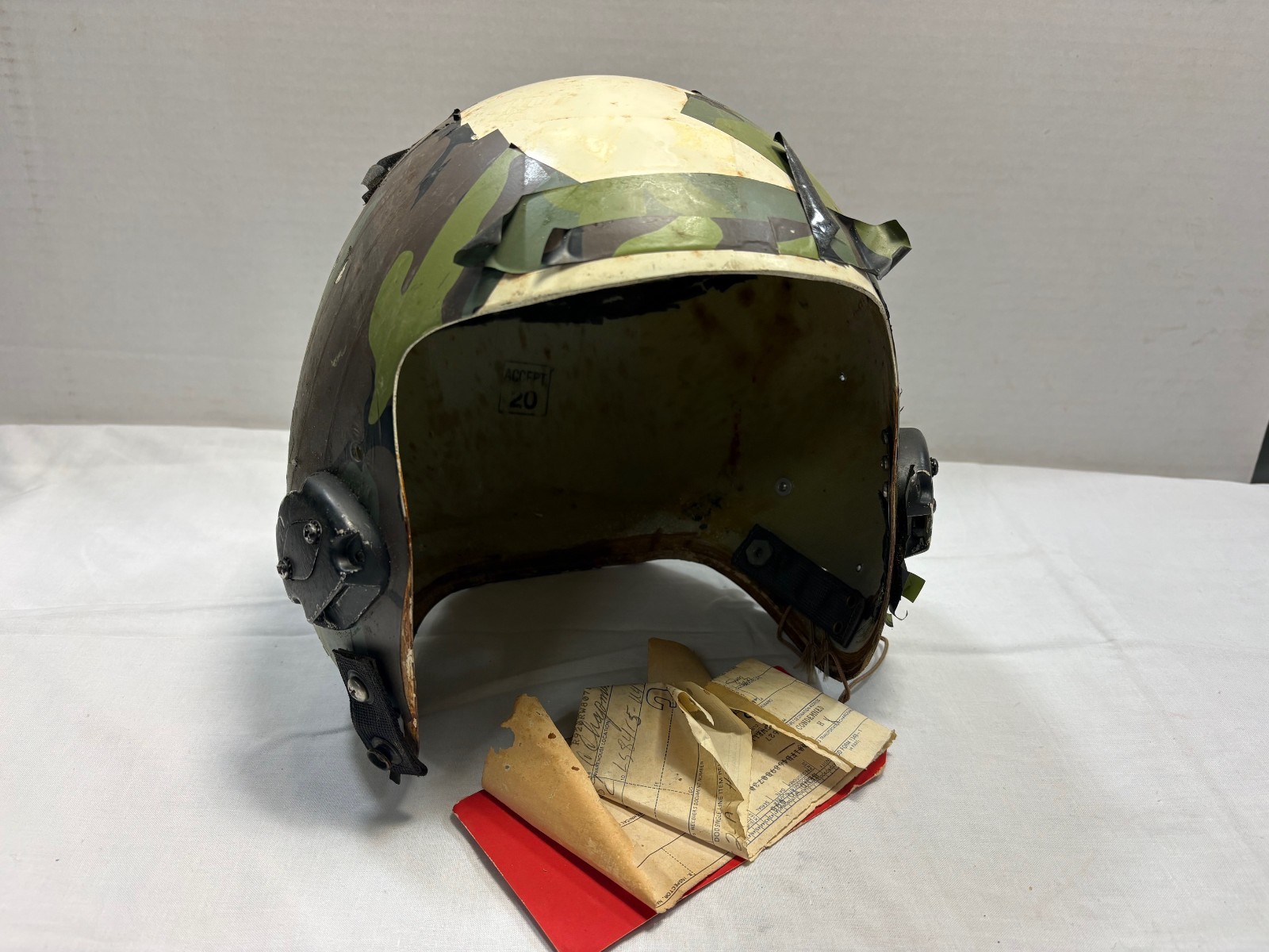 B-52 Camo Hgu-22 Flight Helmet Shell, used-demil Large semi Tape/bayos