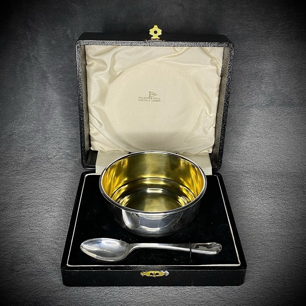 Walker & Hall Silver Plated Bowl & Spoon Set Gilt Interior Boxed