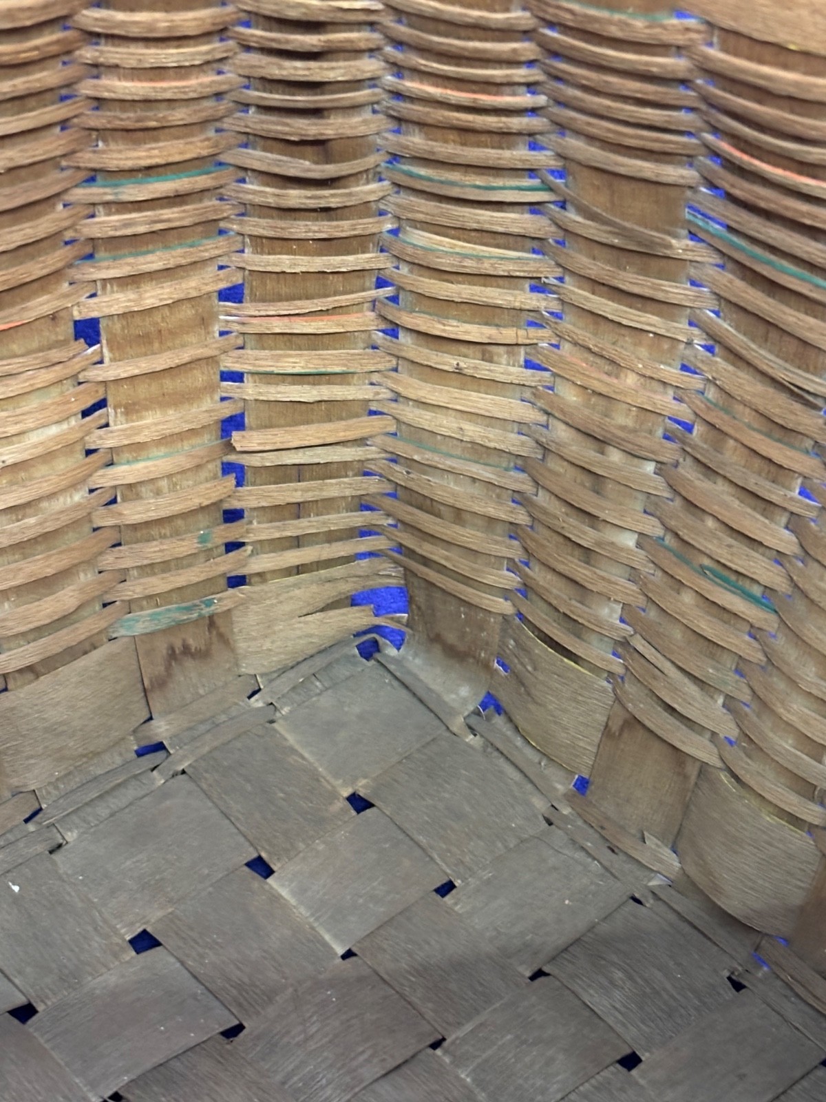 ANTIQUE NATIVE AMERICAN INDIAN WOODLANDS PAINTED SPLINT WOVEN BASKET VERY OLD