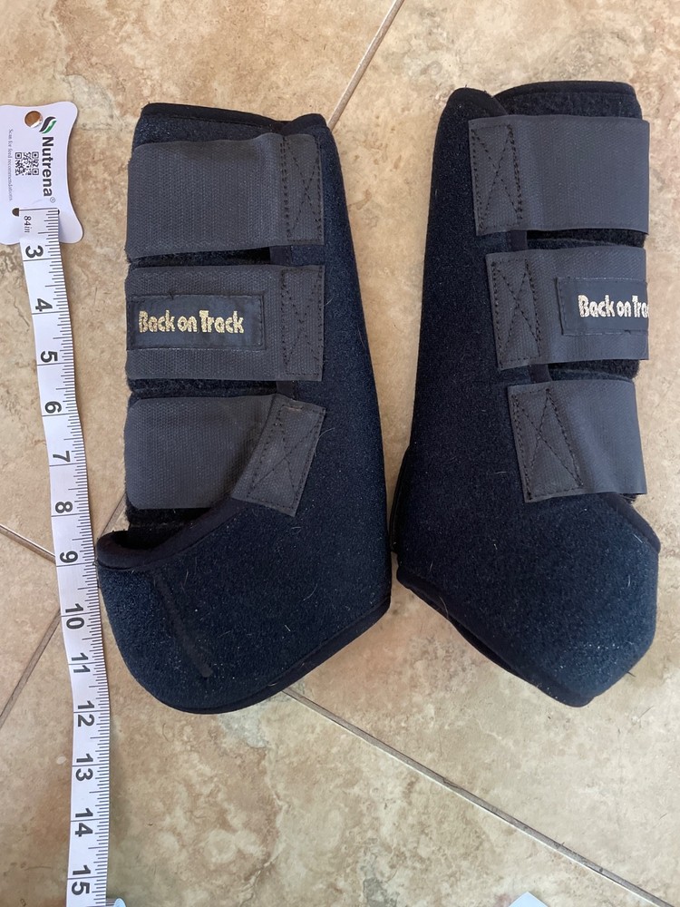 back on track therapeutic Ceramic exercise Boot Black Fronts