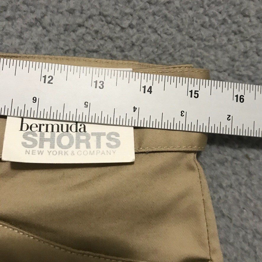 NYC Bermuda Shorts Women Size 2 Belted Cuffed Tan