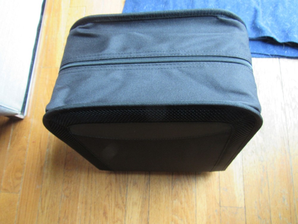 BLACK 400 Disc CD DVD Organizer /Holder Storage Case Bag Amazon Basics