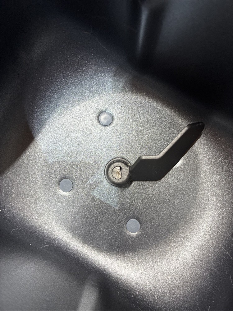 Cuisinart CBK-100 Bread Maker Replacement Pan & Paddle OEM