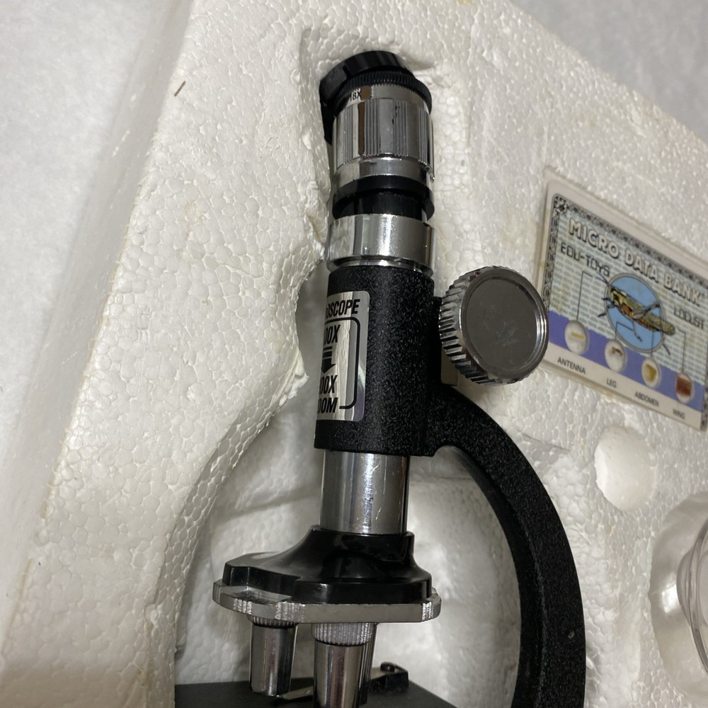 Vintage Microscope Set 100x-900x Zoom Used