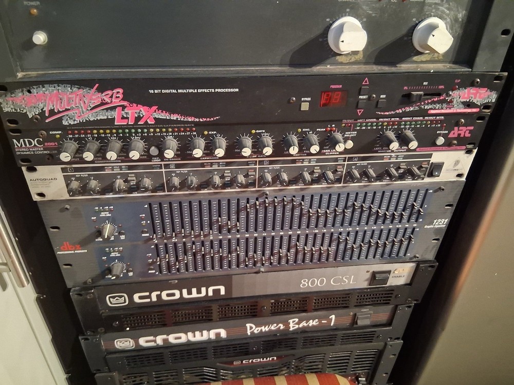 Behringer Autoquad XR2400 4-Channel Expander/Gate Rackmount Audio Processor