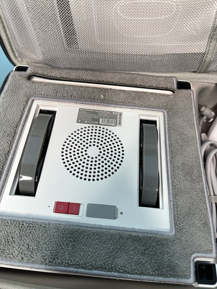 Hutt W66 Window Cleaning Robot