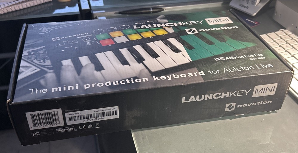 Novation Launchkey MINI MK2 Keyboard Controller NOVLKMIN2
